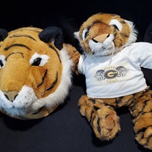 Tiger Plush Set With Tiger Wall Mount Head And Tiger Stuffed Doll